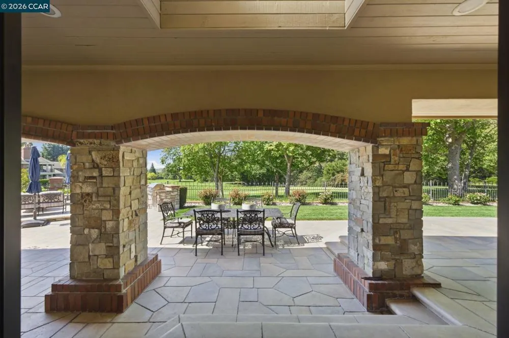 51 Red Cypress Ct Danville, CA 94506