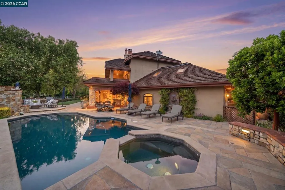 51 Red Cypress Ct Danville, CA 94506