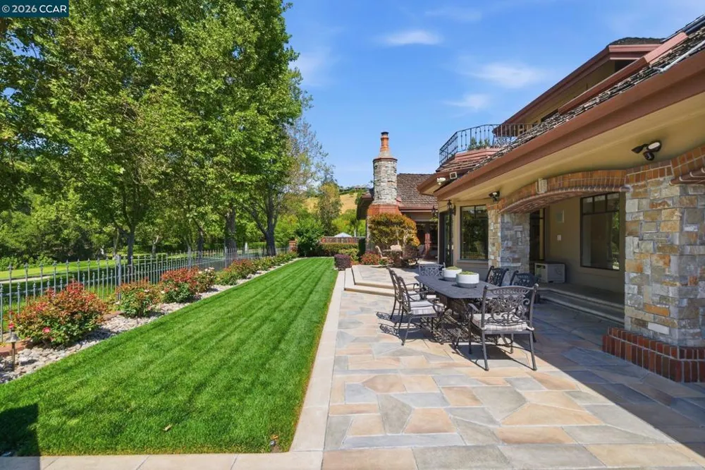 51 Red Cypress Ct Danville, CA 94506