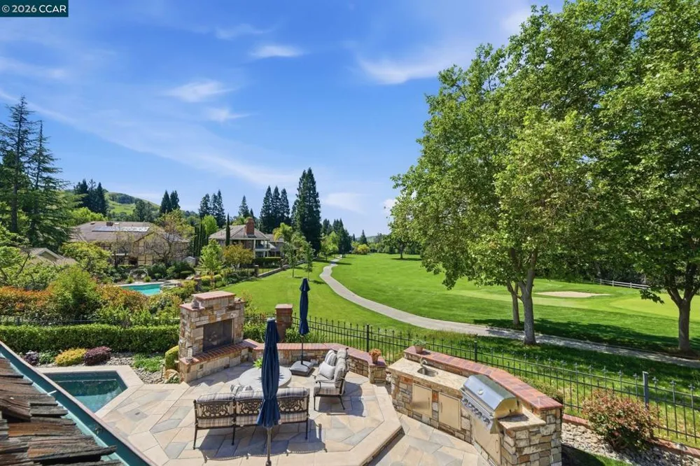 51 Red Cypress Ct Danville, CA 94506