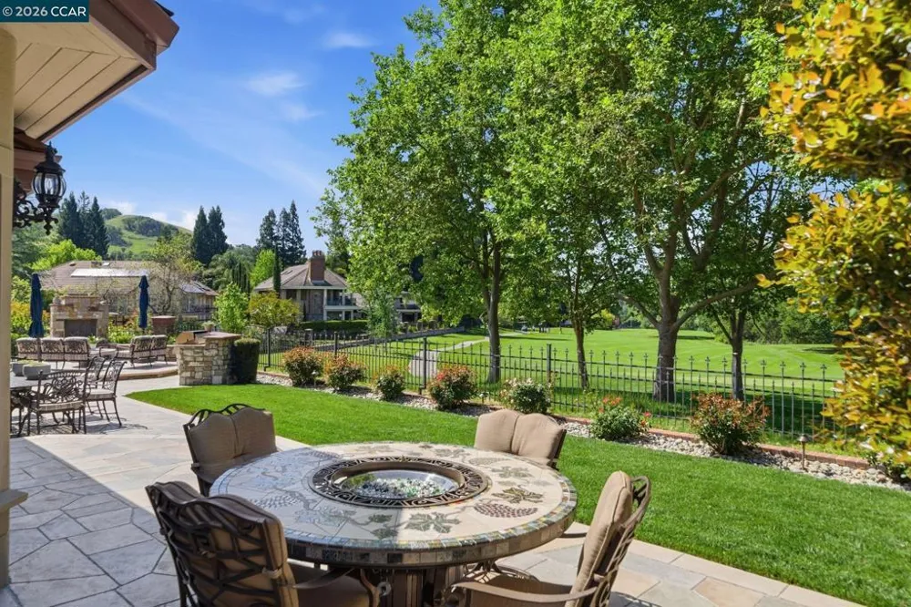 51 Red Cypress Ct Danville, CA 94506