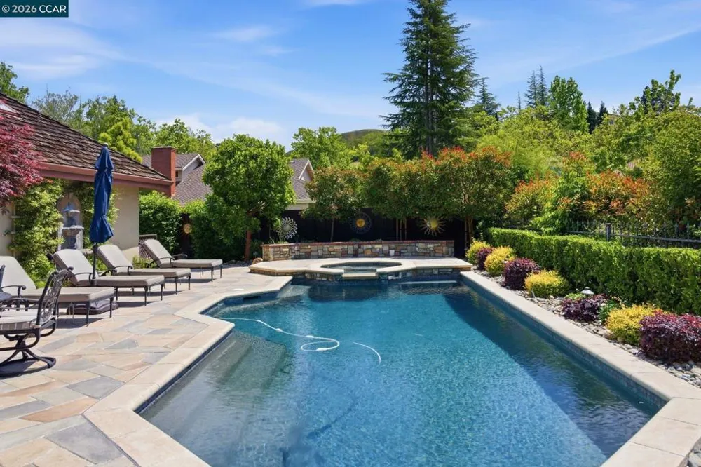 51 Red Cypress Ct Danville, CA 94506