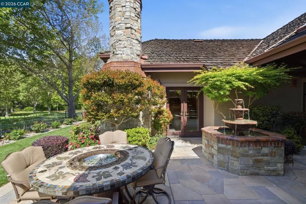 51 Red Cypress Ct Danville, CA 94506
