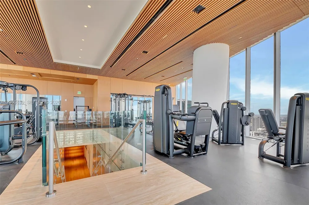 300 Biscayne Boulevard Way #3008W Miami, FL 33131