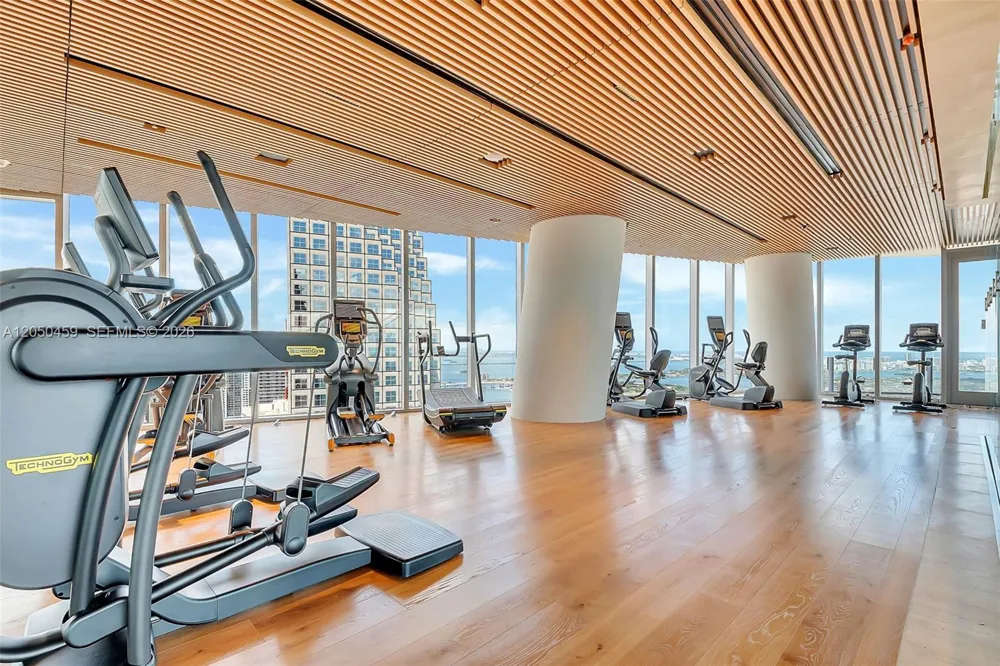300 Biscayne Boulevard Way #3008W Miami, FL 33131