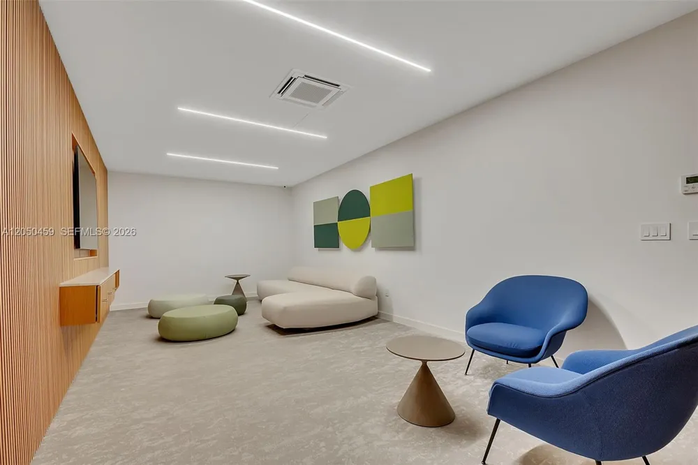 300 Biscayne Boulevard Way #3008W Miami, FL 33131