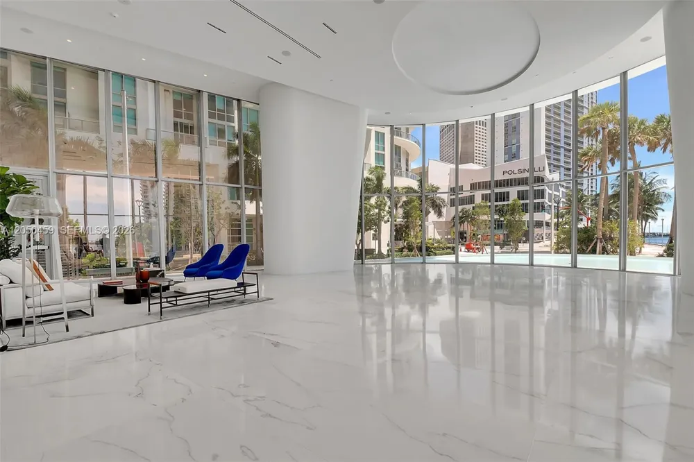 300 Biscayne Boulevard Way #3008W Miami, FL 33131