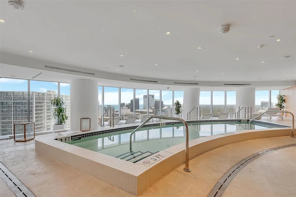 300 Biscayne Boulevard Way #3008W Miami, FL 33131