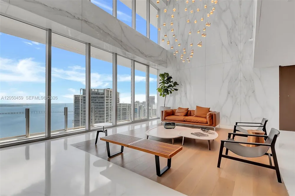 300 Biscayne Boulevard Way #3008W Miami, FL 33131