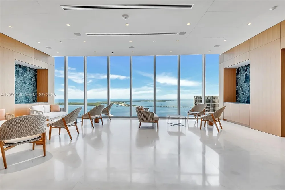 300 Biscayne Boulevard Way #3008W Miami, FL 33131