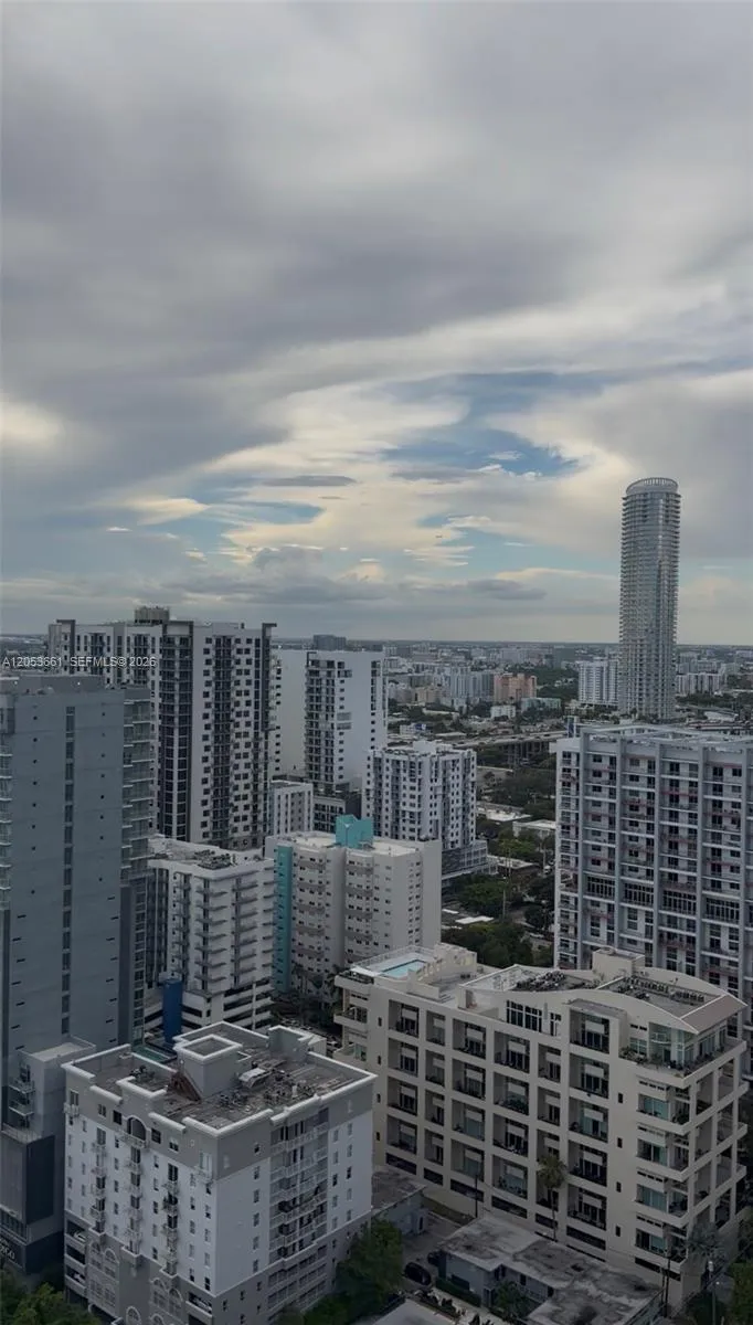 79 SW 12th St #3312-S Miami, FL 33130