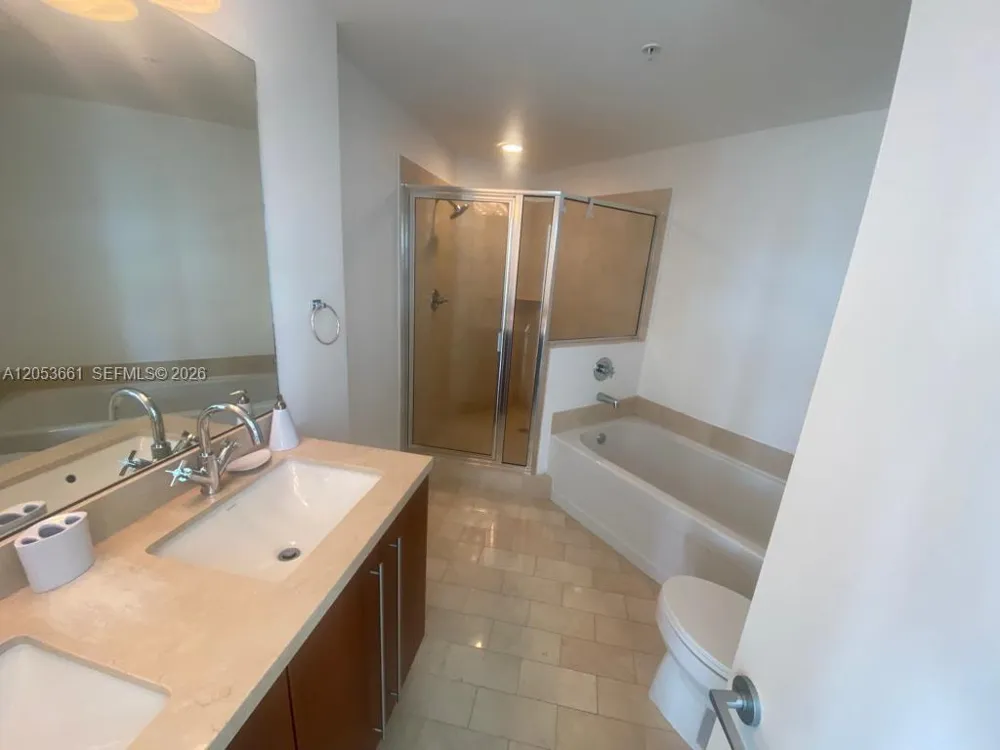 79 SW 12th St #3312-S Miami, FL 33130