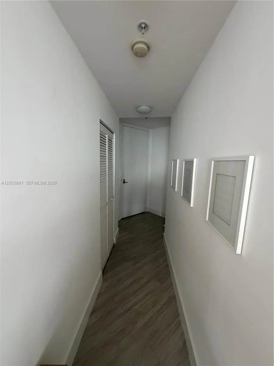79 SW 12th St #3312-S Miami, FL 33130