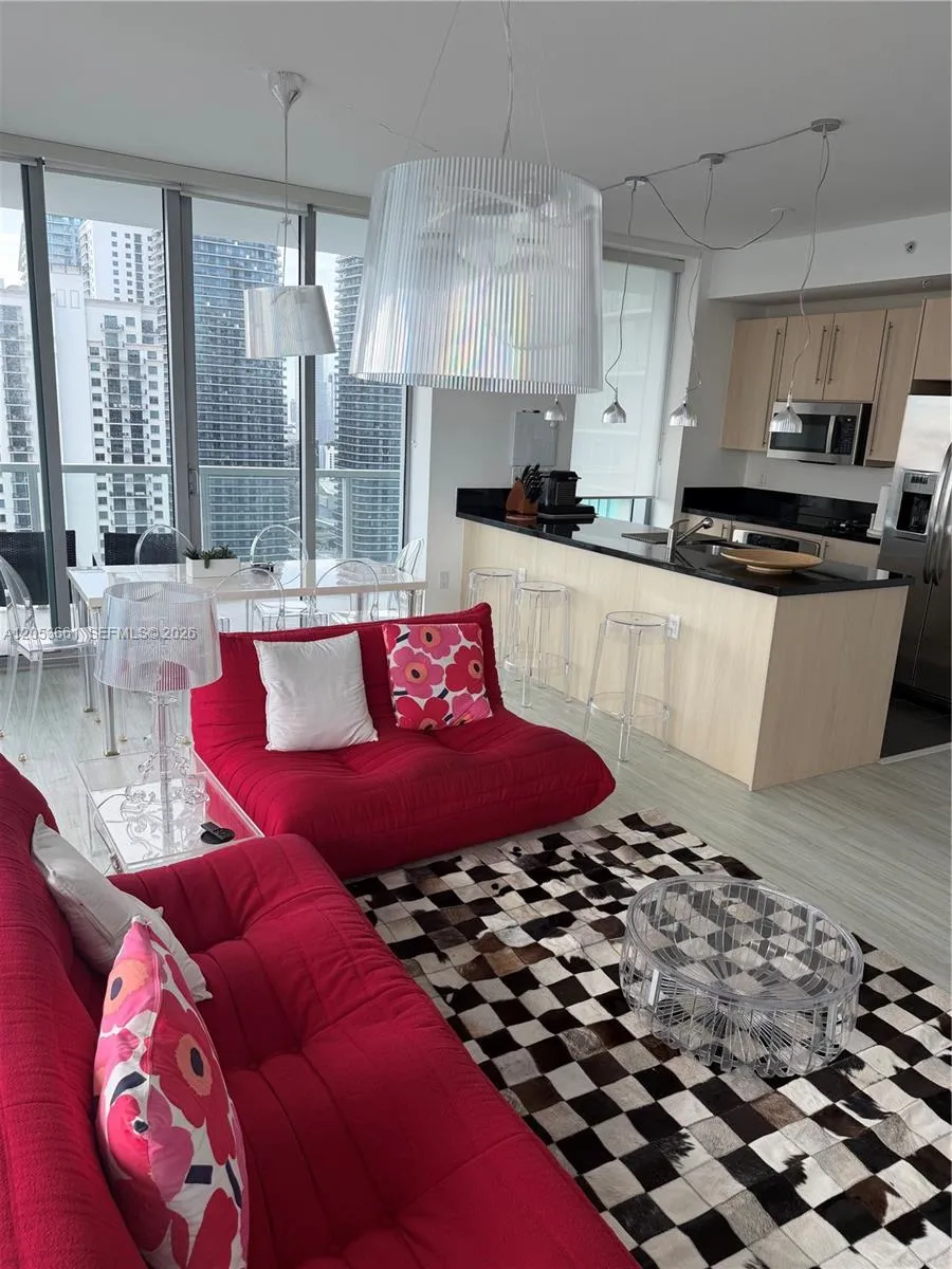 79 SW 12th St #3312-S Miami, FL 33130