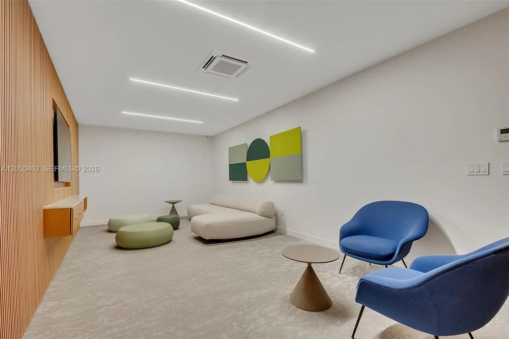300 Biscayne Boulevard Way #3008W Miami, FL 33131