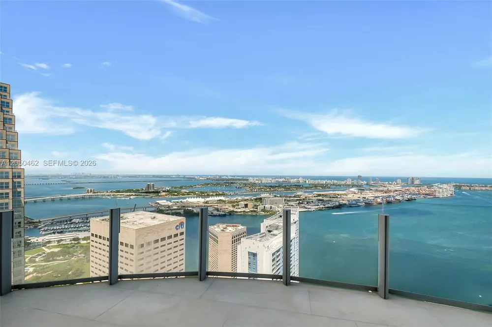 300 Biscayne Boulevard Way #3008W Miami, FL 33131