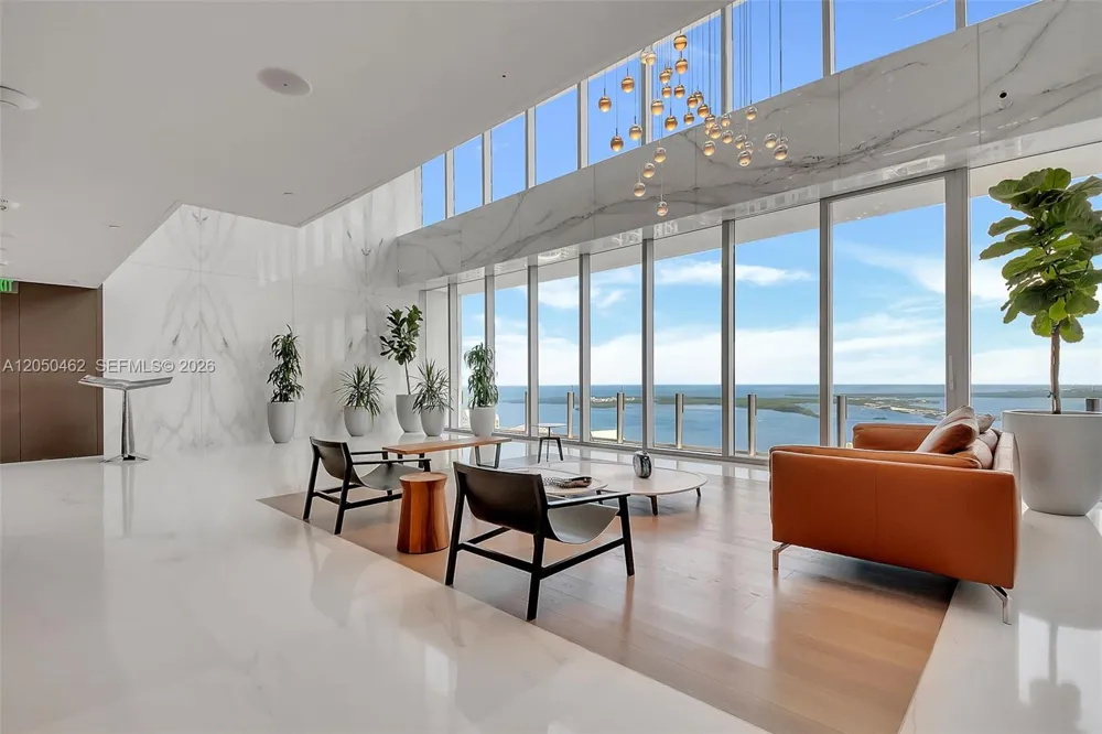 300 Biscayne Boulevard Way #3008W Miami, FL 33131