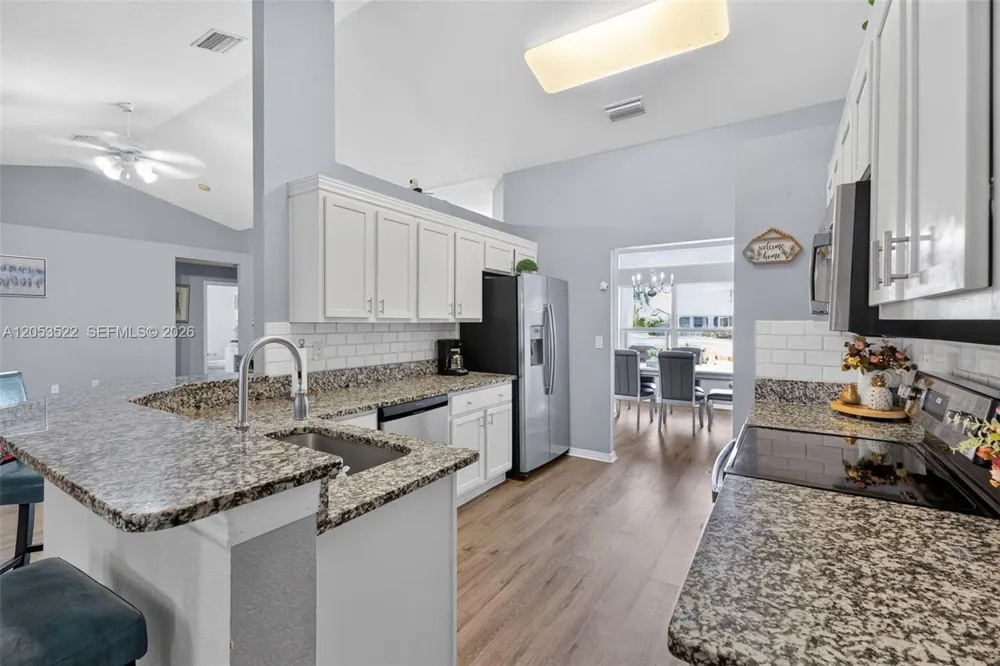 1020 NW 14th St Cape Coral, FL 33993