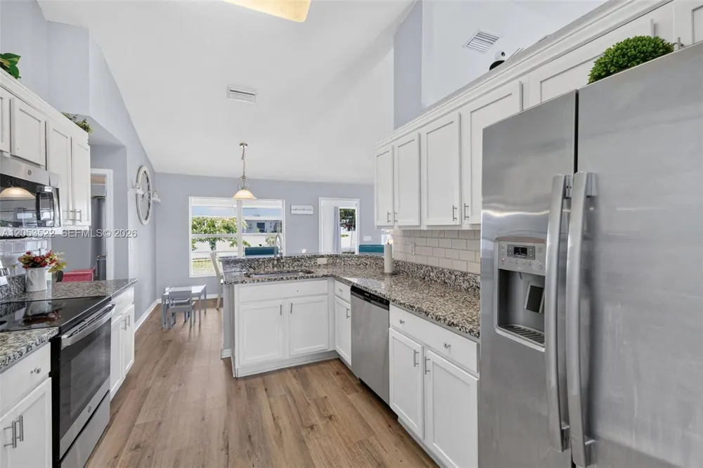1020 NW 14th St Cape Coral, FL 33993