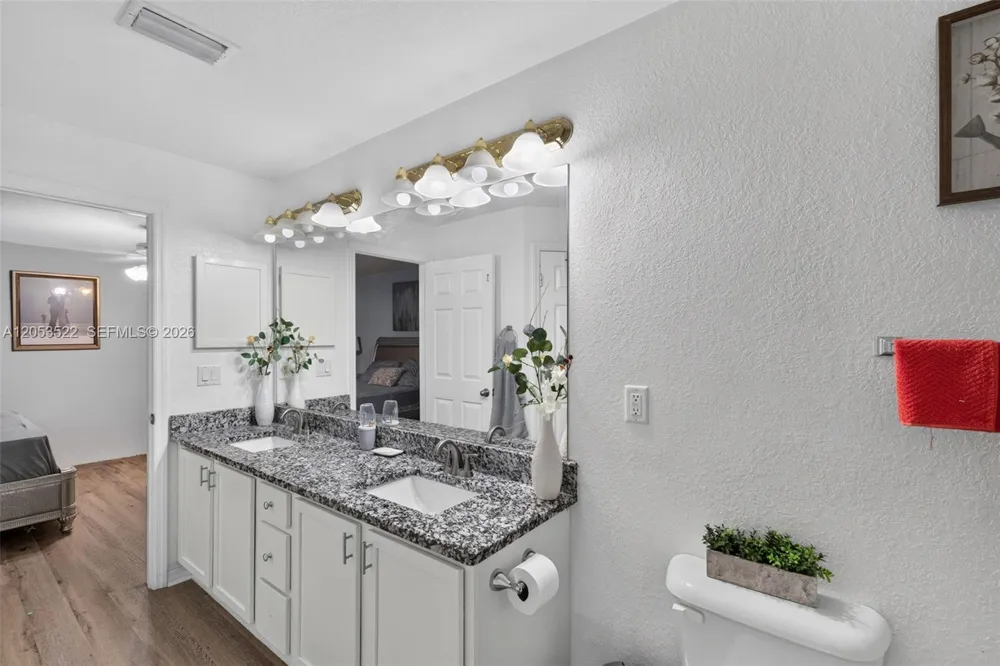 1020 NW 14th St Cape Coral, FL 33993