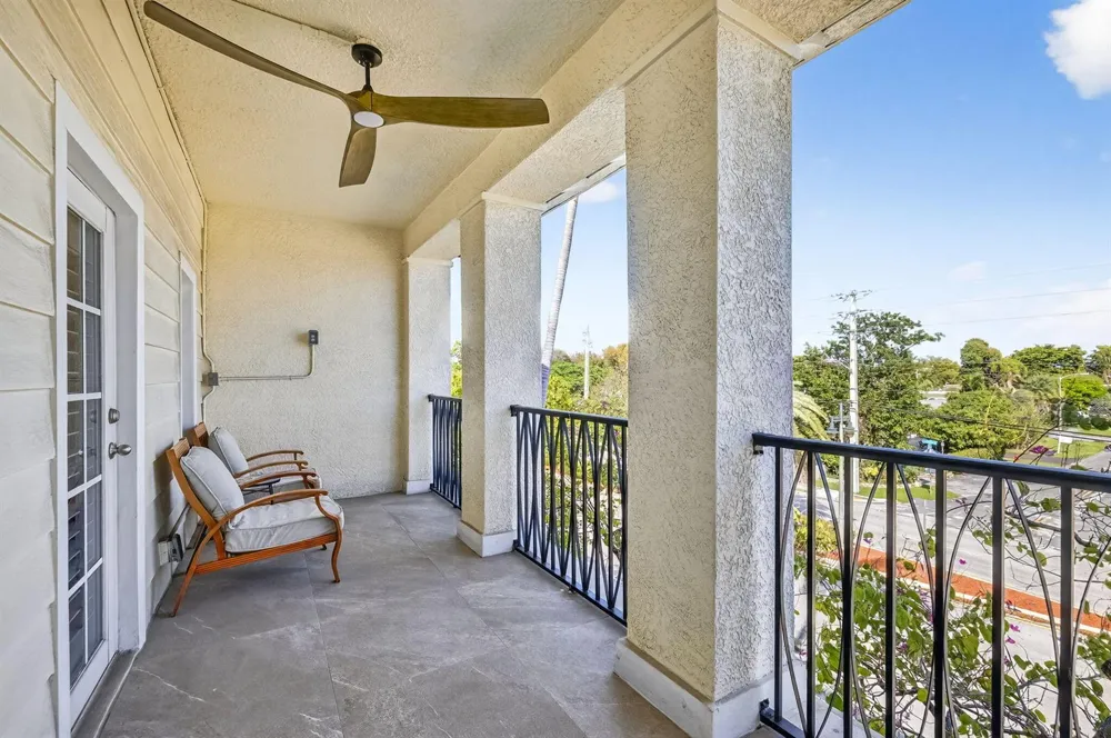 724 SW 1st Avenue Pompano Beach, FL 33060