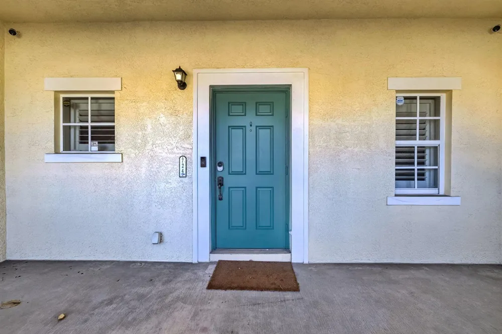 724 SW 1st Avenue Pompano Beach, FL 33060