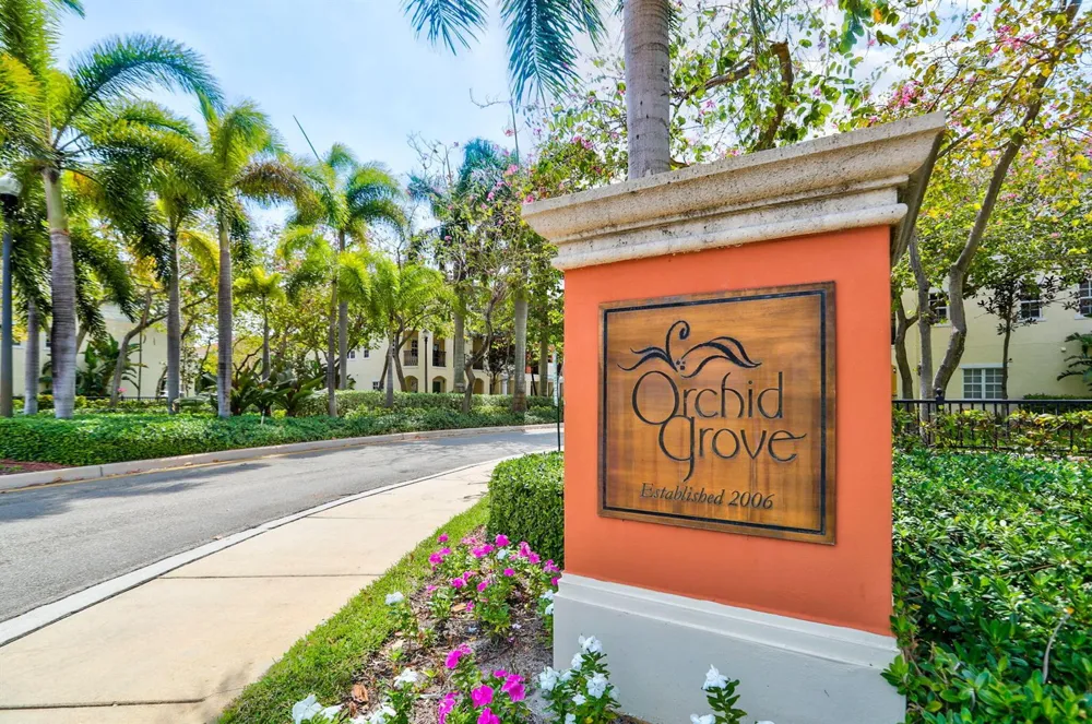 724 SW 1st Avenue Pompano Beach, FL 33060