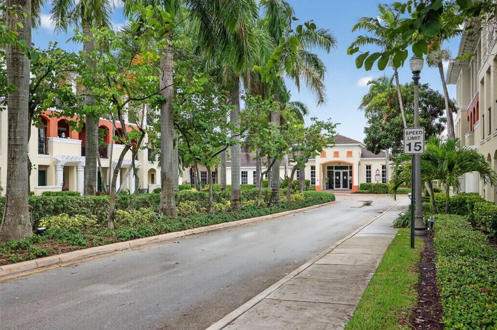 724 SW 1st Avenue Pompano Beach, FL 33060