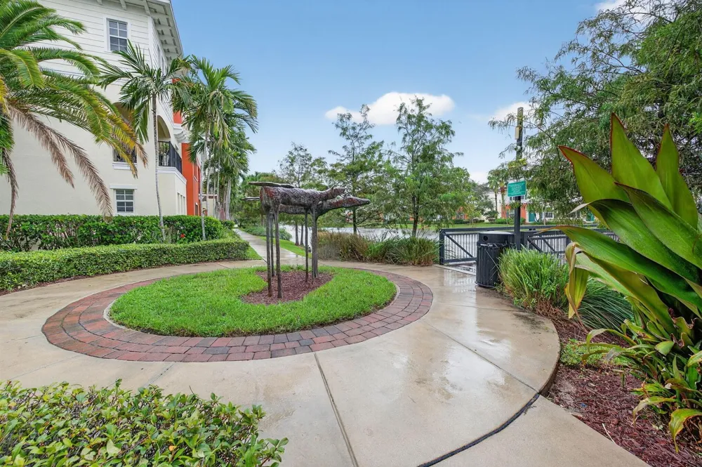 724 SW 1st Avenue Pompano Beach, FL 33060