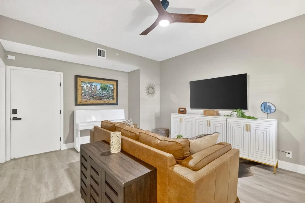 724 SW 1st Avenue Pompano Beach, FL 33060