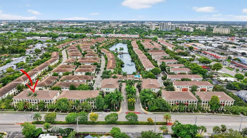 724 SW 1st Avenue Pompano Beach, FL 33060