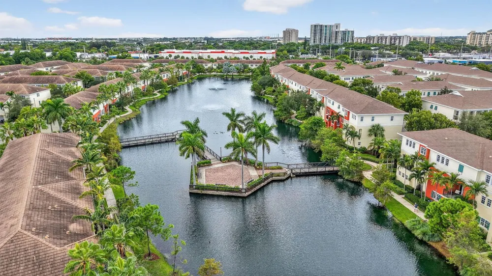 724 SW 1st Avenue Pompano Beach, FL 33060