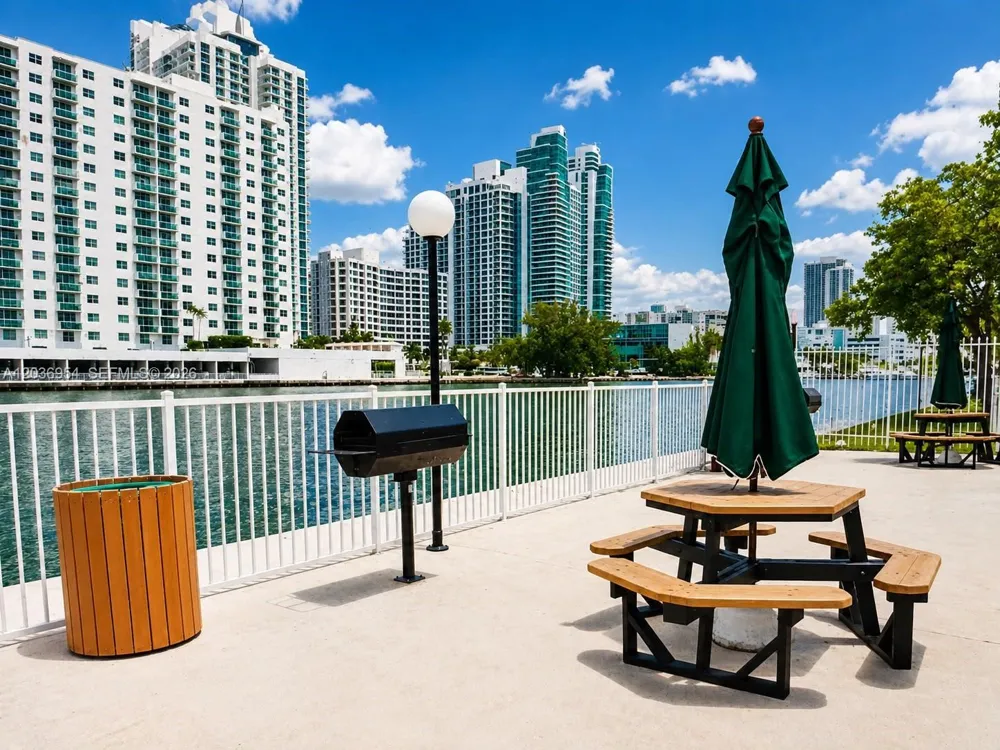 1000 Parkview Dr #505 Hallandale Beach, FL 33009