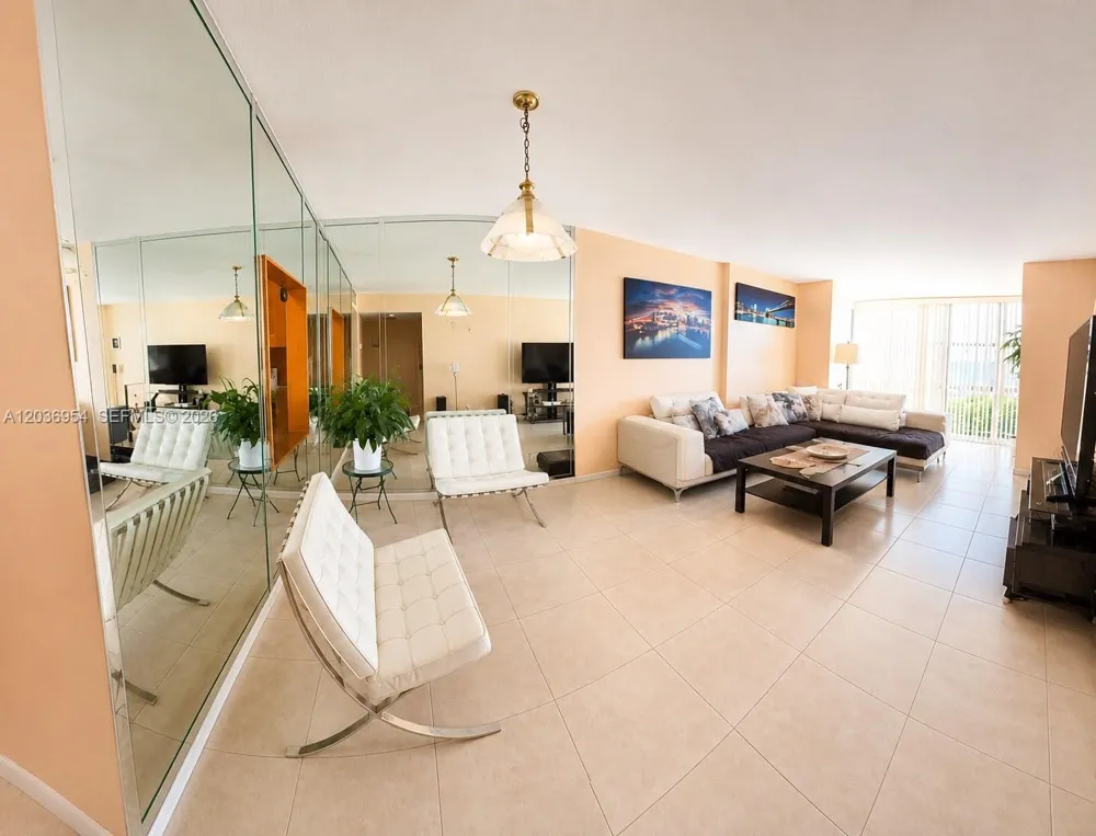 1000 Parkview Dr #505 Hallandale Beach, FL 33009