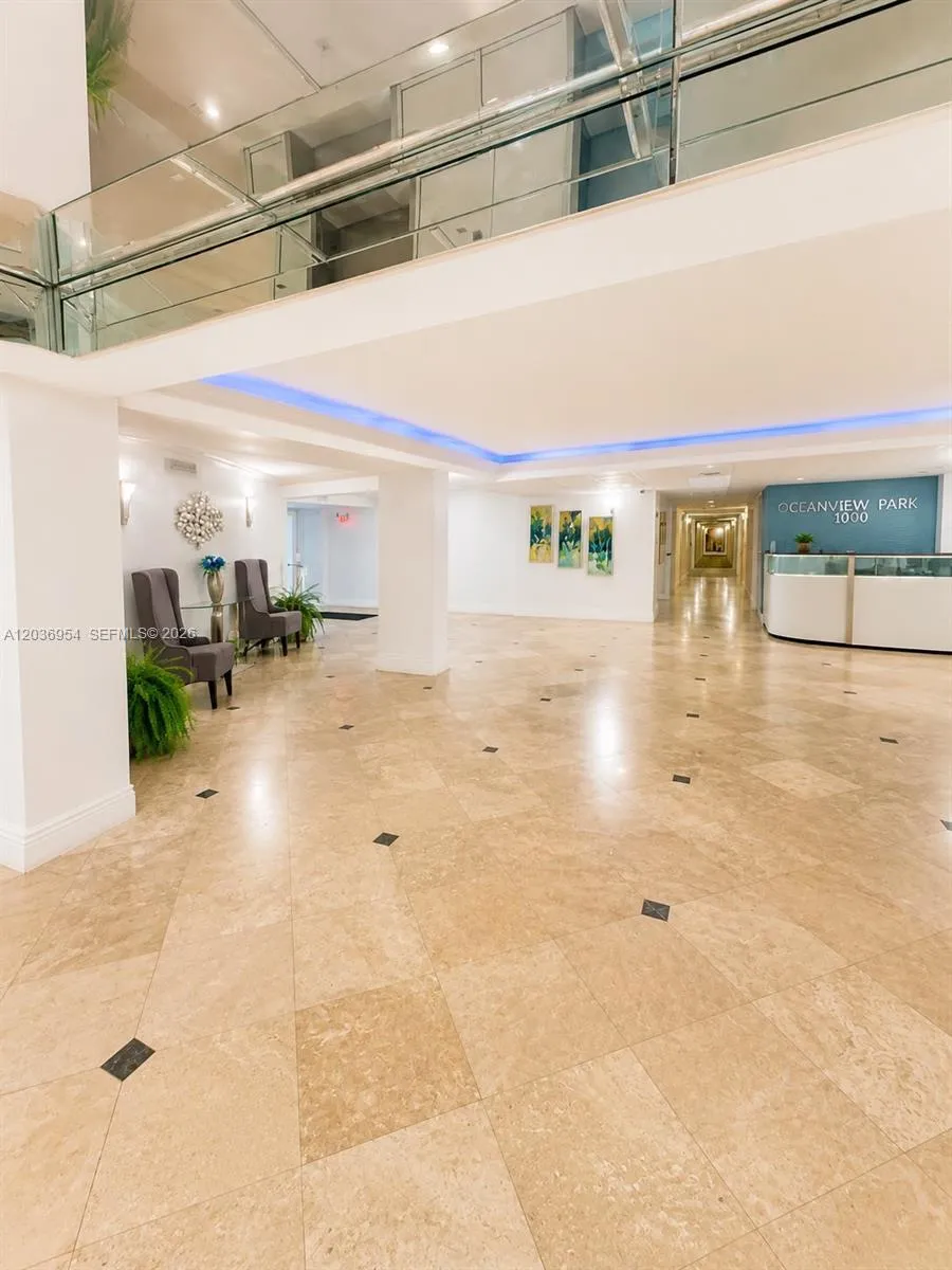 1000 Parkview Dr #505 Hallandale Beach, FL 33009