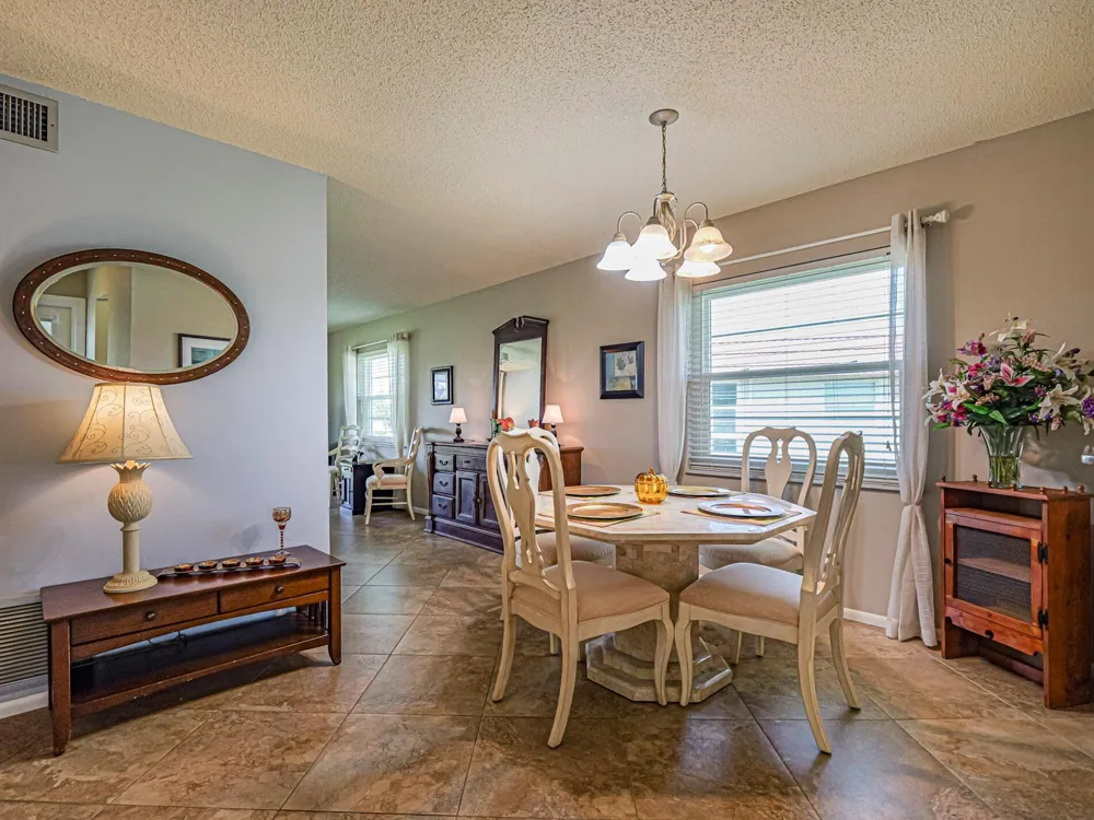 106 Spring Lake Court #201 Vero Beach, FL 32962