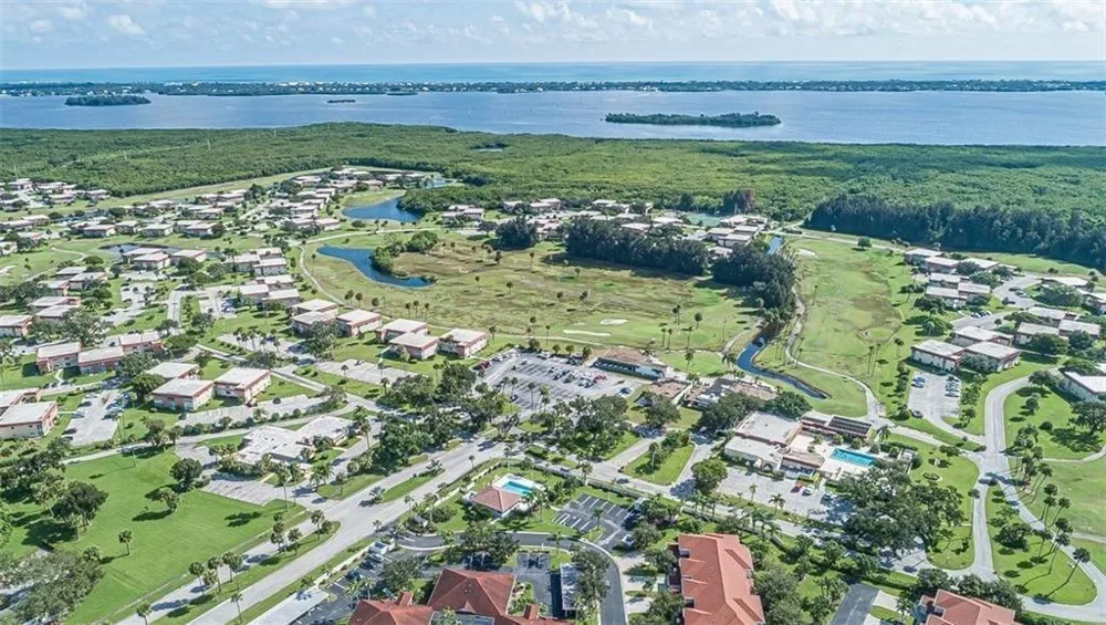 106 Spring Lake Court #201 Vero Beach, FL 32962