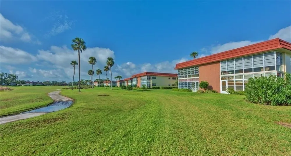 106 Spring Lake Court #201 Vero Beach, FL 32962