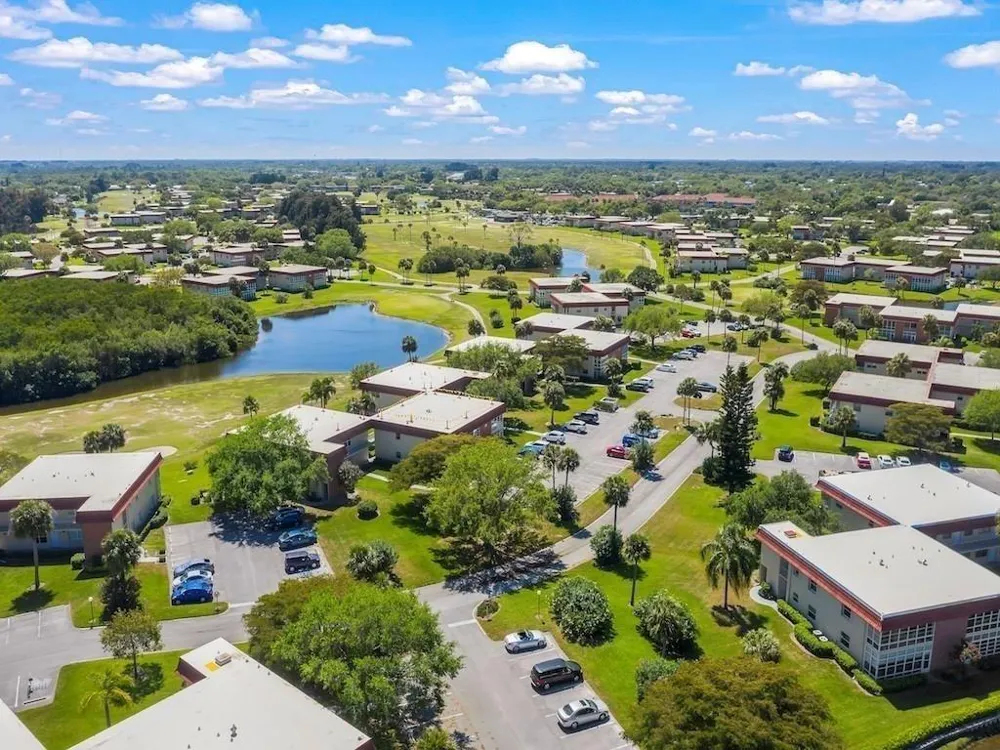 106 Spring Lake Court #201 Vero Beach, FL 32962