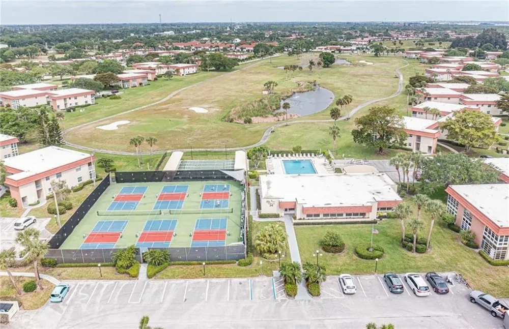 106 Spring Lake Court #201 Vero Beach, FL 32962