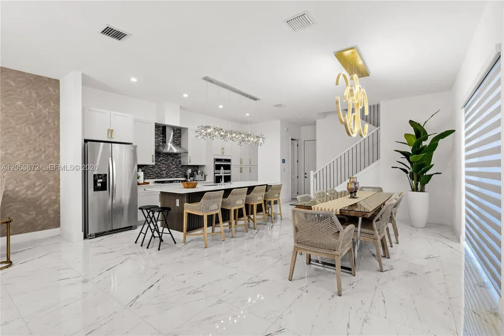 4374 NW 81st Ave Doral, FL 33166