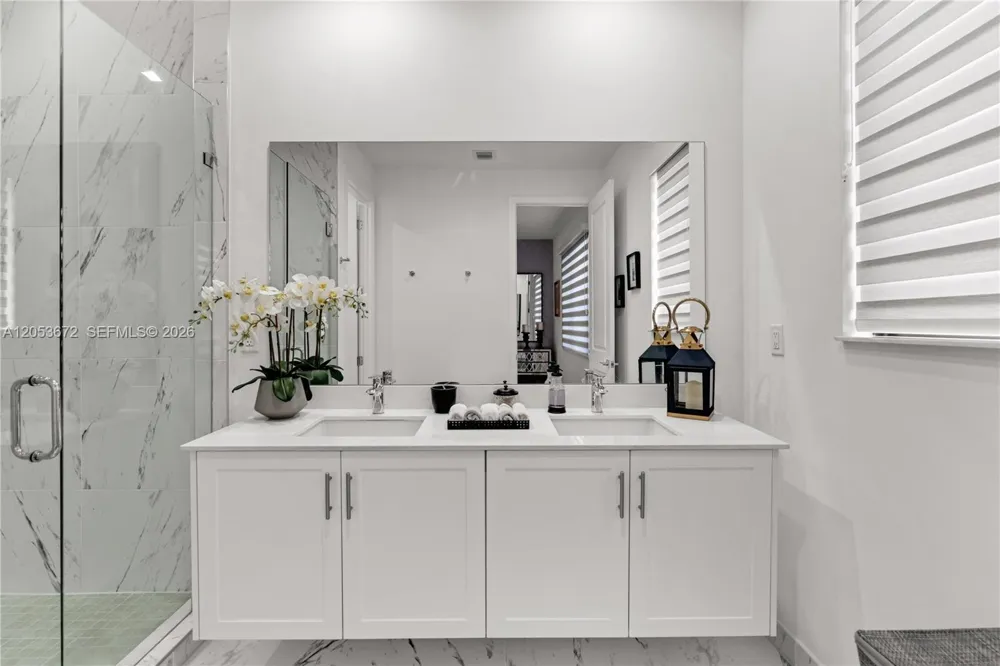 4374 NW 81st Ave Doral, FL 33166