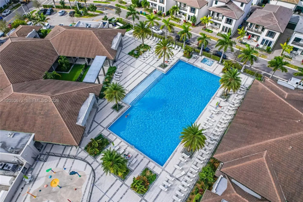 4374 NW 81st Ave Doral, FL 33166