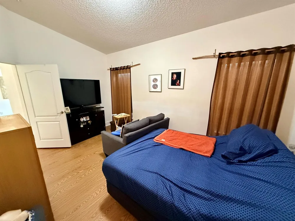 13219 NW 7TH Manor Plantation, FL 33325