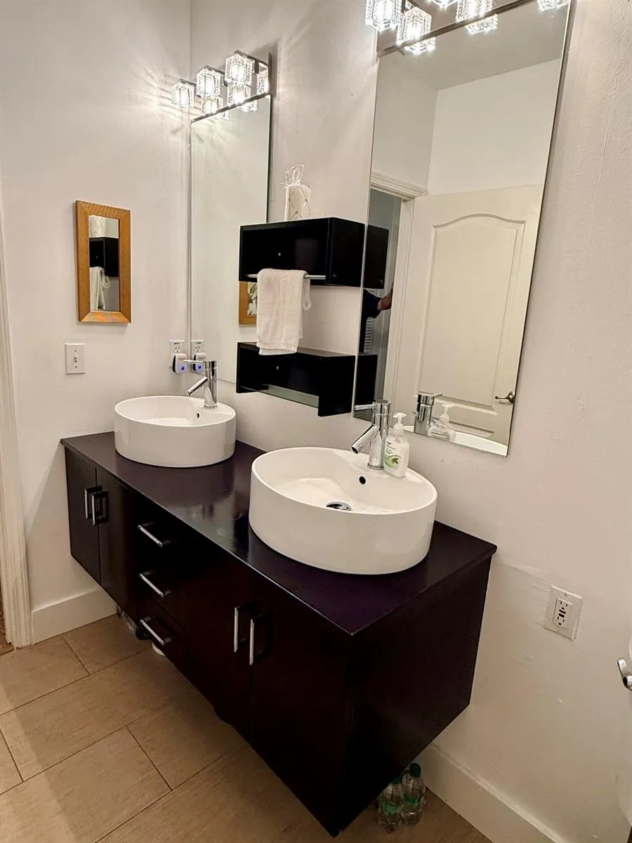 13219 NW 7TH Manor Plantation, FL 33325