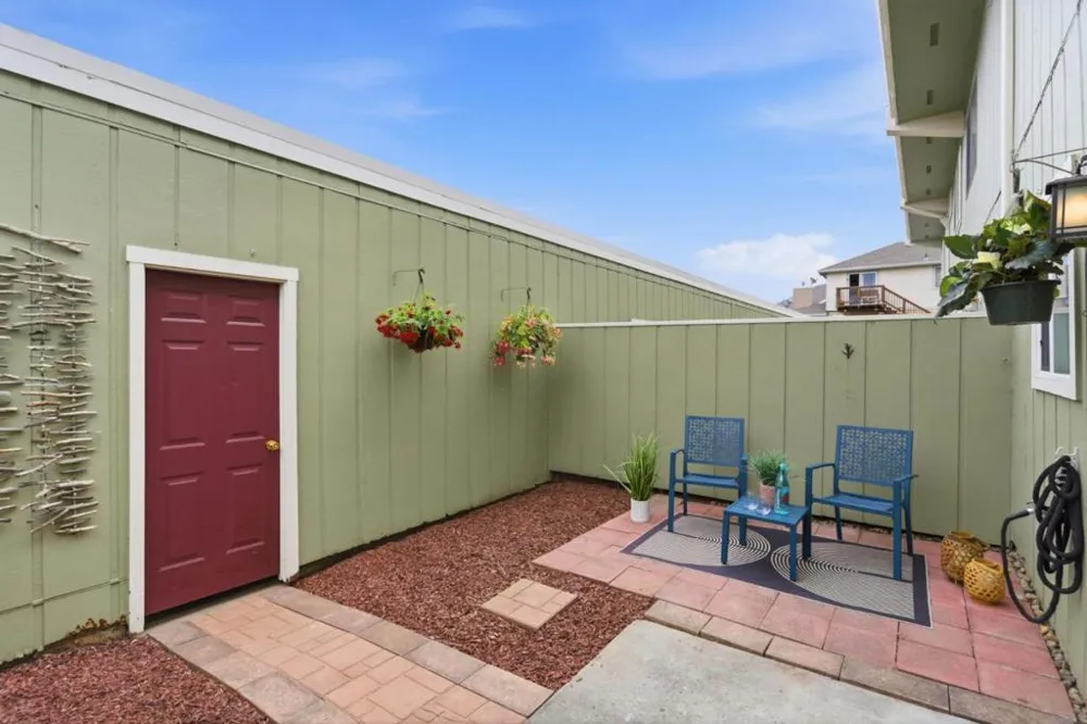 163 Harbor Oaks Circle Santa Cruz, CA 95062