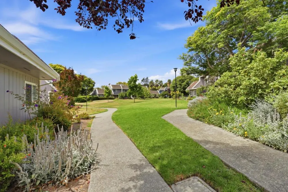 163 Harbor Oaks Circle Santa Cruz, CA 95062