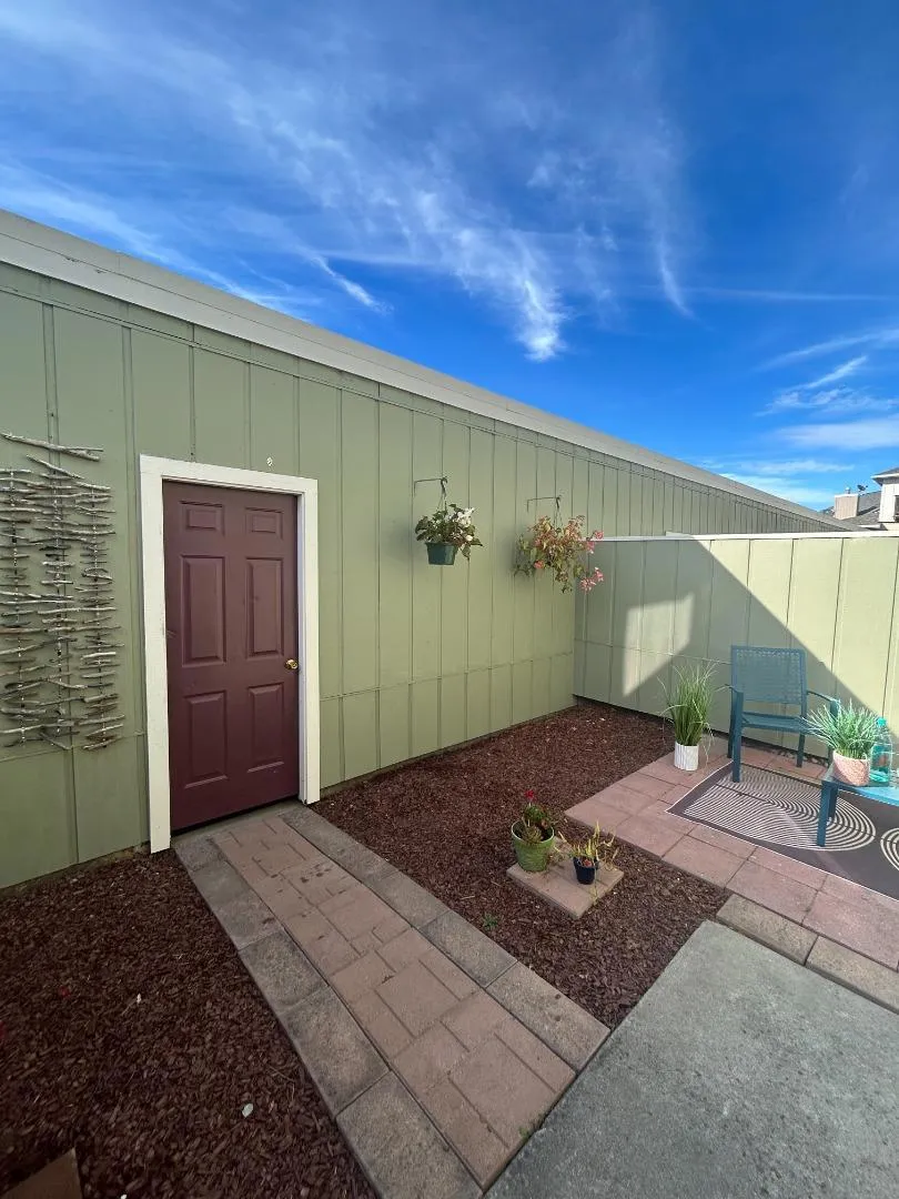 163 Harbor Oaks Circle Santa Cruz, CA 95062