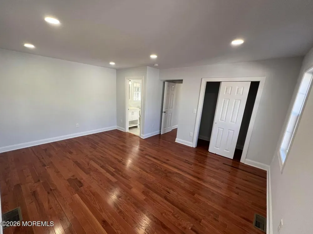 15 William Street Tinton Falls, NJ 07724