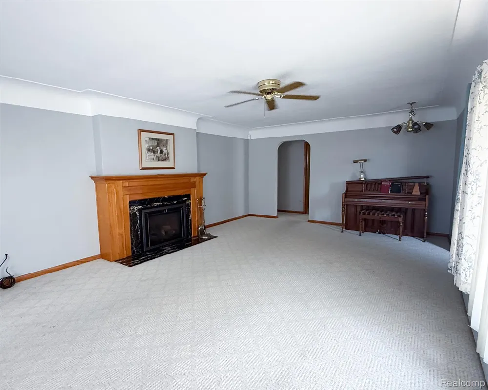 1460 Monroe Street Carleton Village, MI 48117